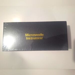 Microneedle Instrument Pen with 12 refill packs- Pink - New in sealed box
